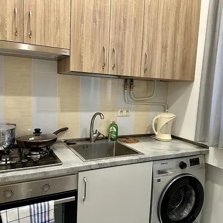 Newly-Renovated Comfortable Apartment Next To Metro Station Yerevan Exterior photo