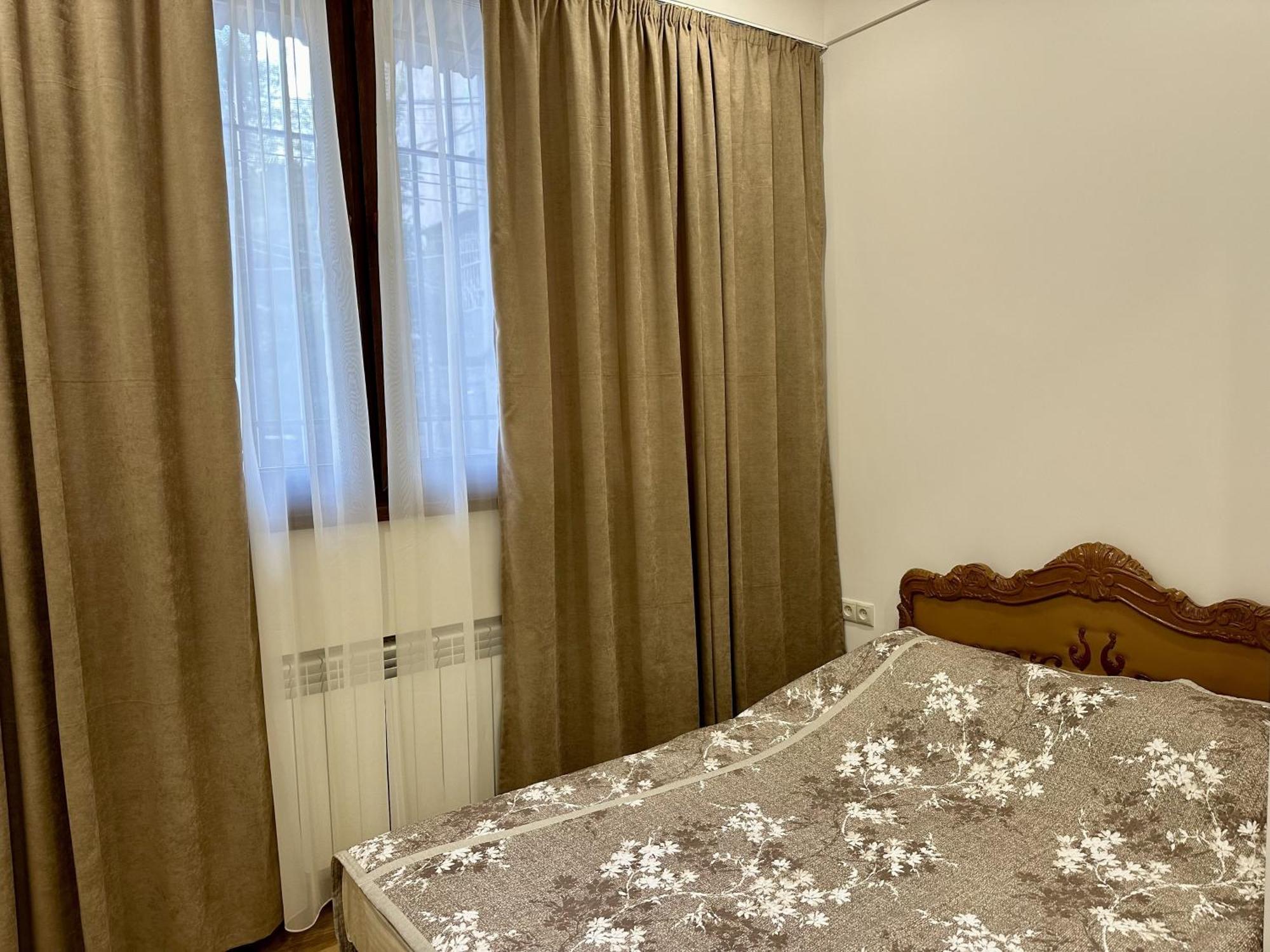 Newly-renovated Comfortable Next To Metro Station *